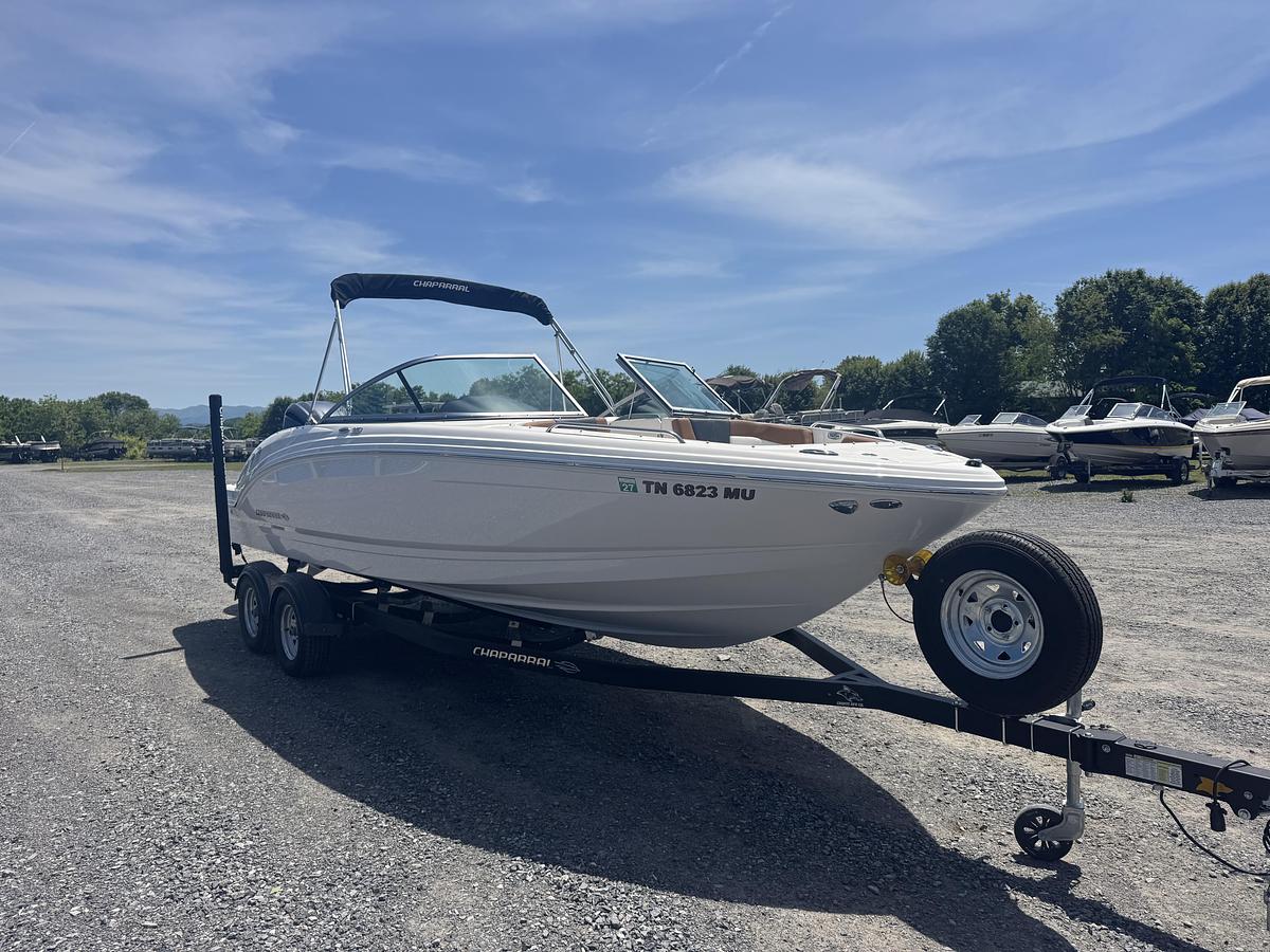 Used 2023 Chaparral 23 SSI Outboard