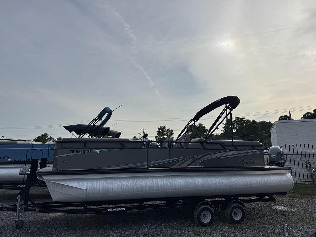 Used 2021 Avalon Venture 2280 QL
