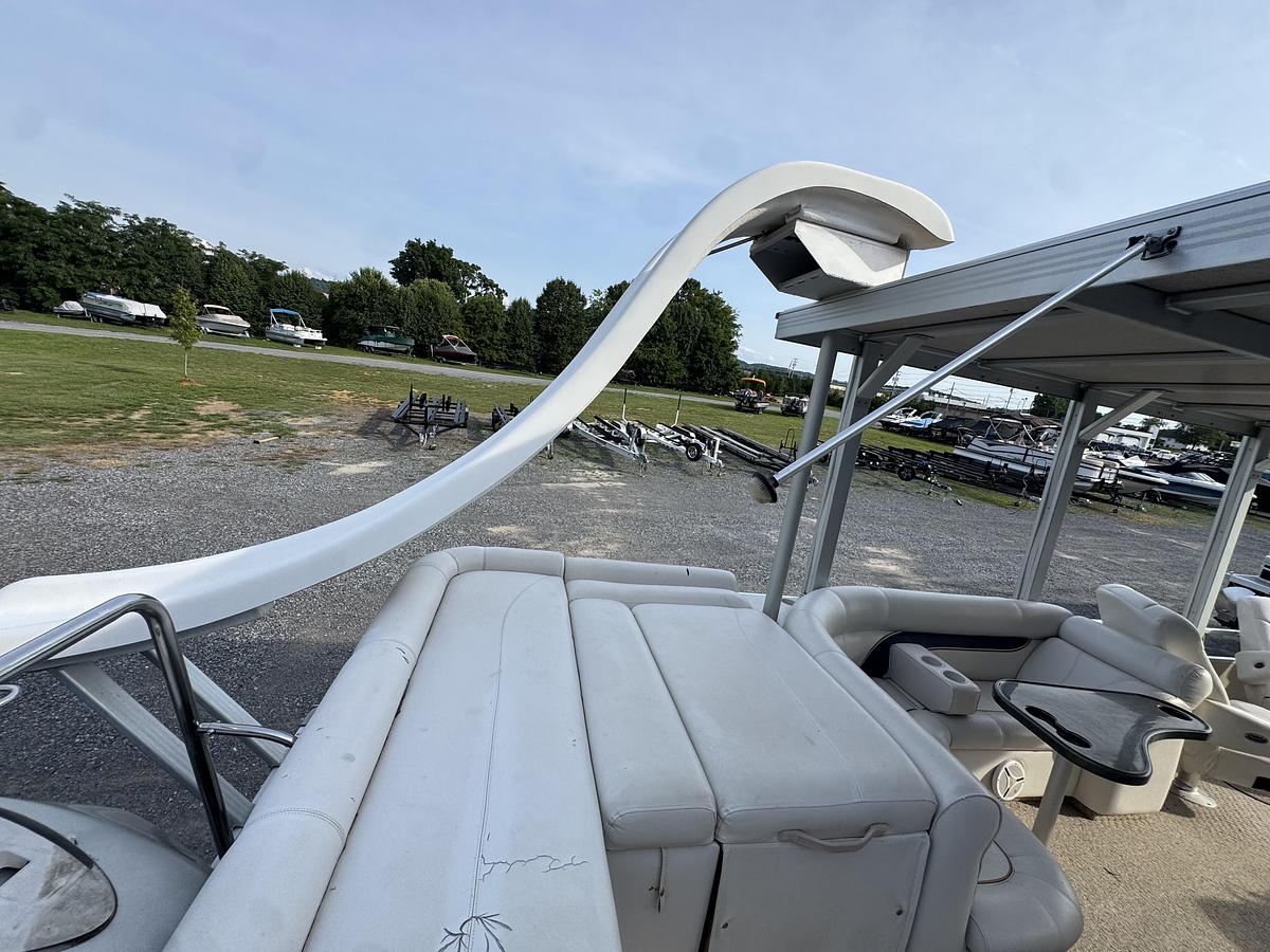 Used 2005 Premier 310 Boundary Waters UD