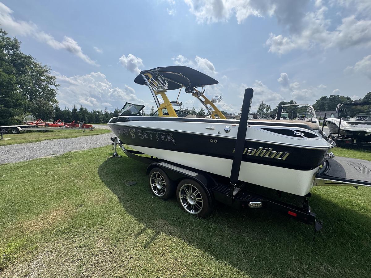 Used 2012 Malibu Wakesetter LSV