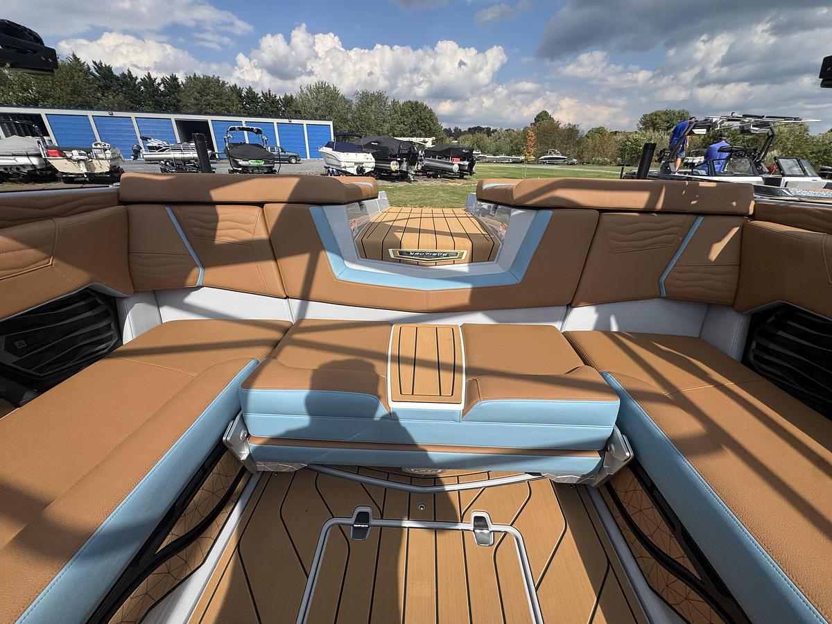 2027 Nautique Super Air Nautique G23