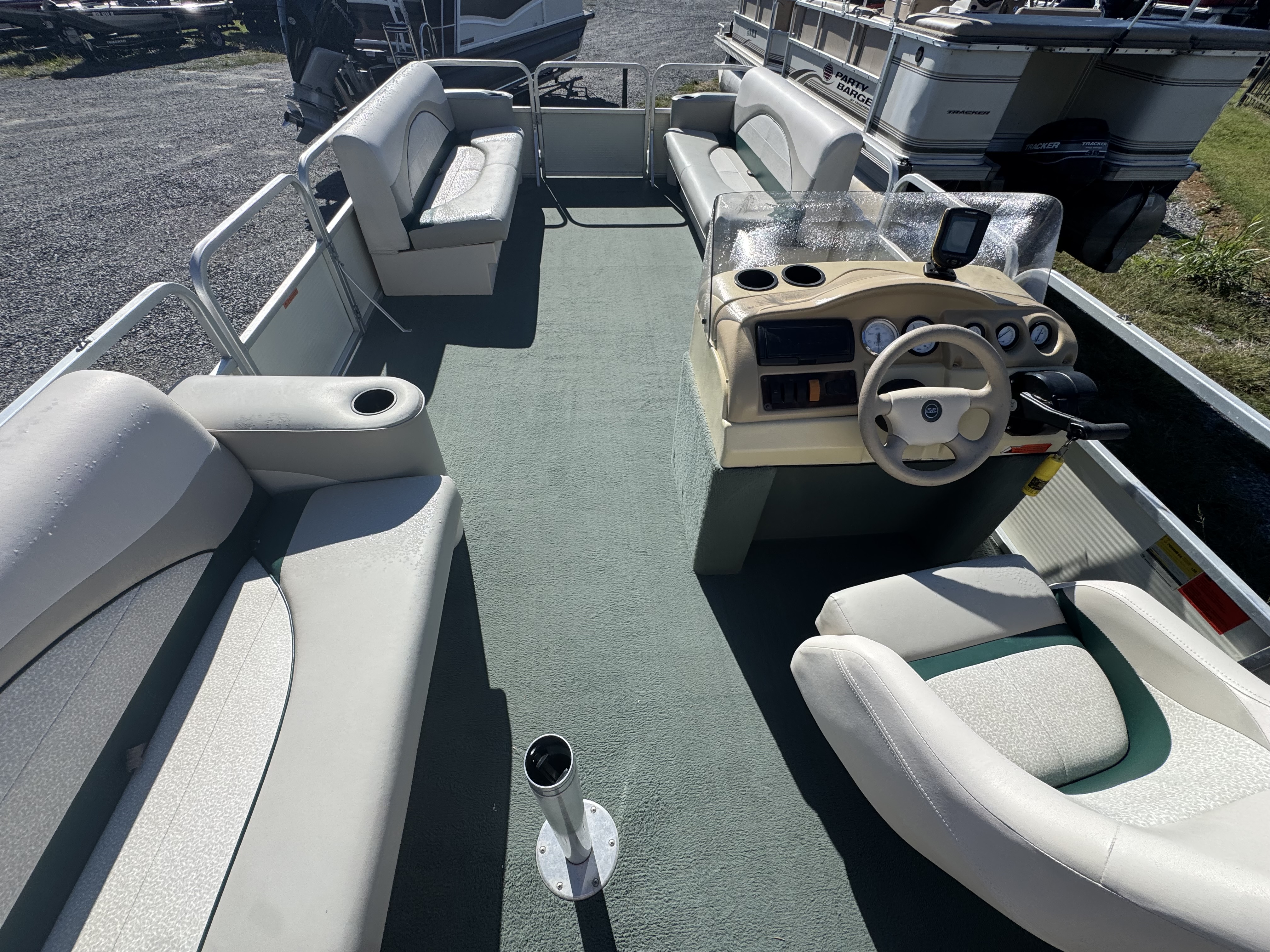 Used 1998 Grumman (Lowe) Fun Ship