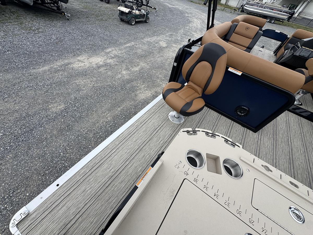2026 Premier 230 SunSation Angler