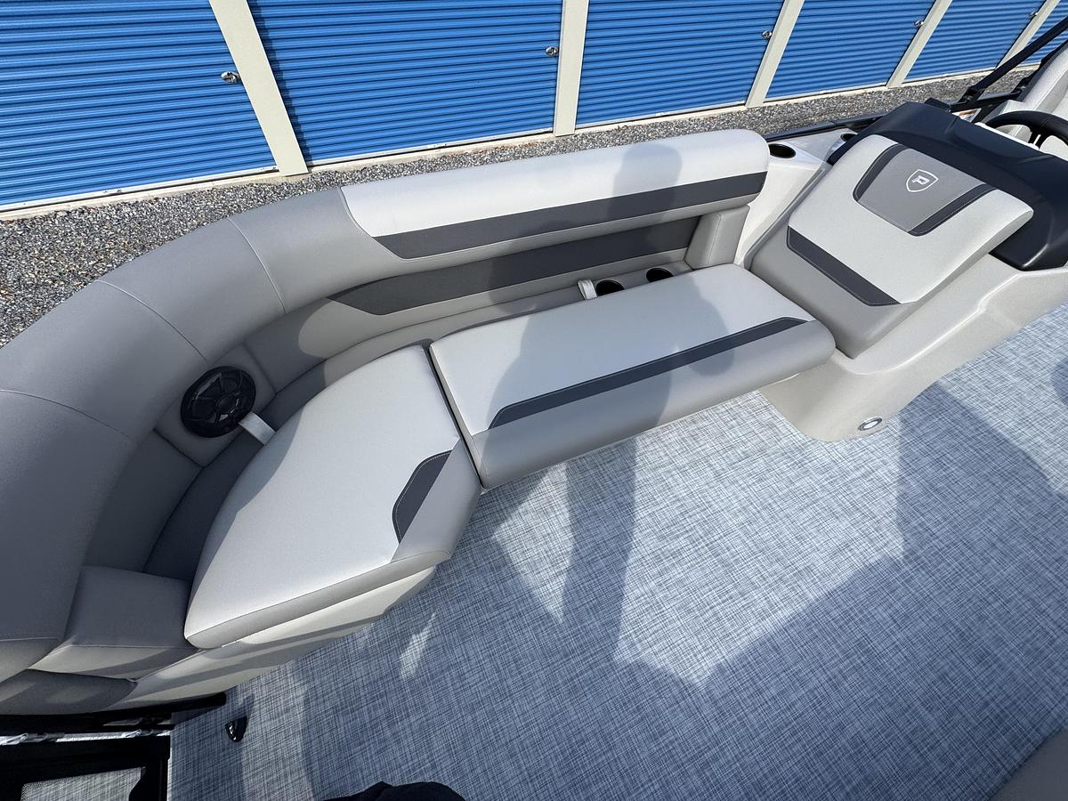 Used 2026 Premier 220 SunScape RE