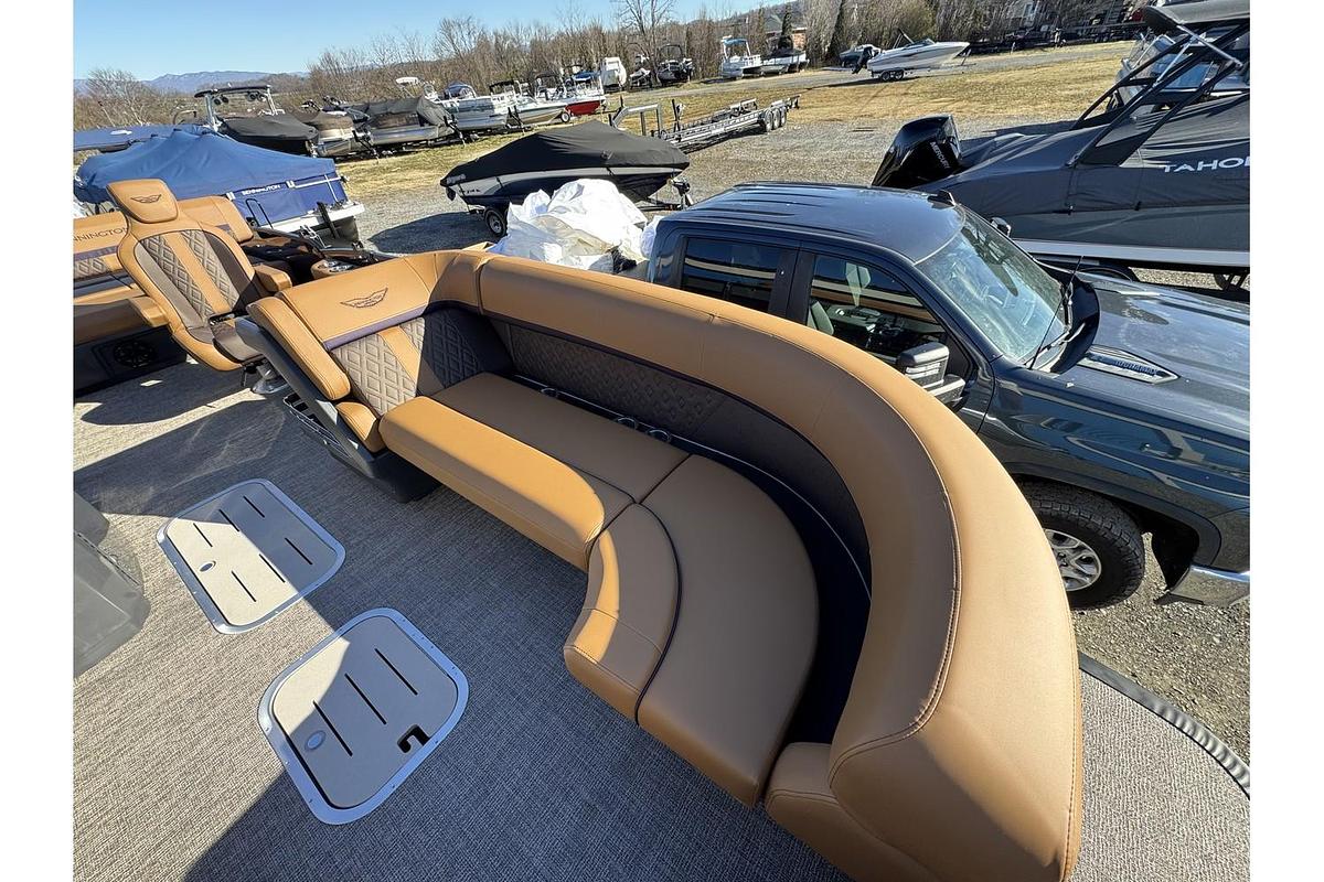 2025 Bennington 24 M Swingback