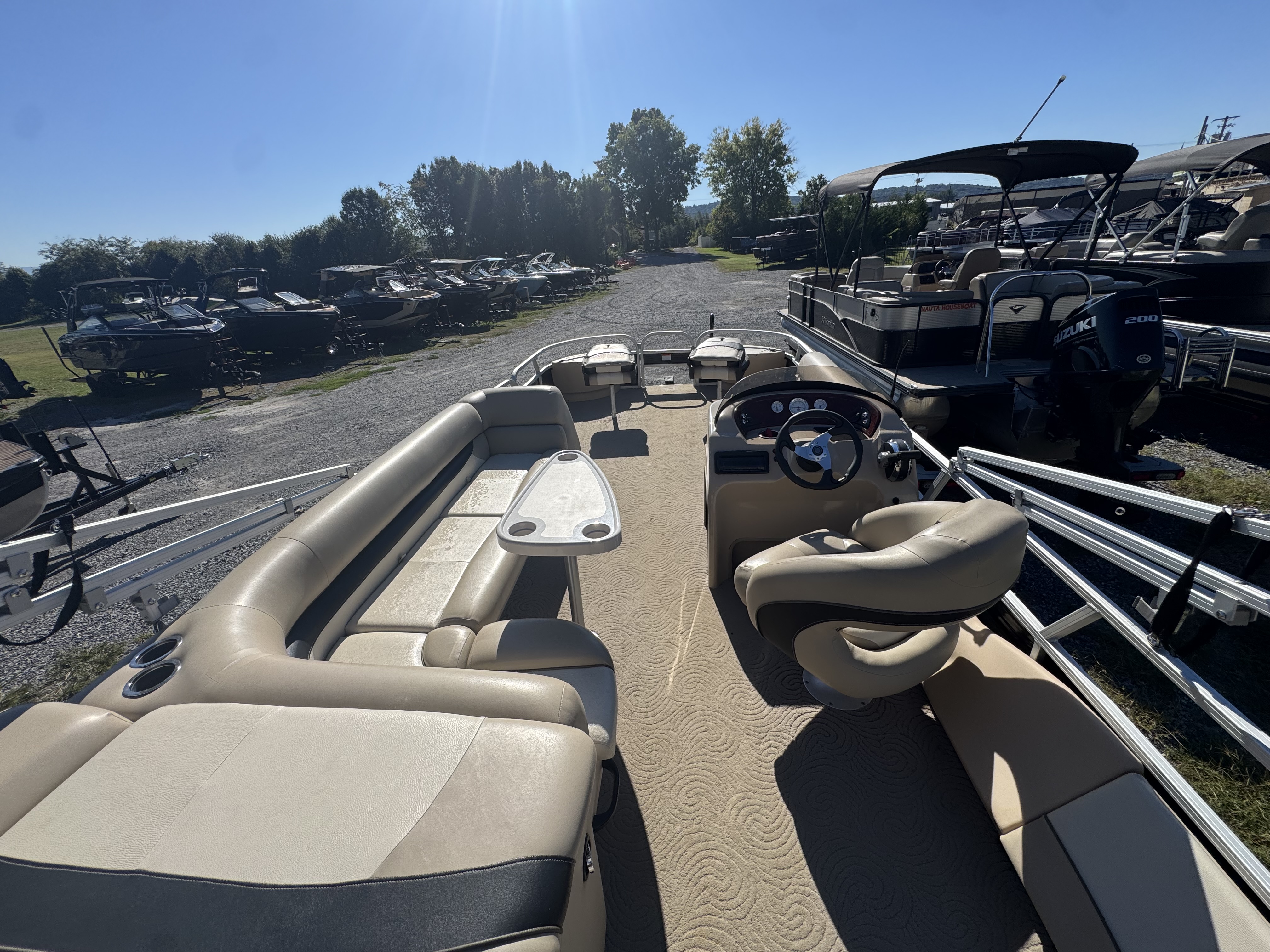 Used 2013 Sun Tracker Fishing Barge 24 DLX