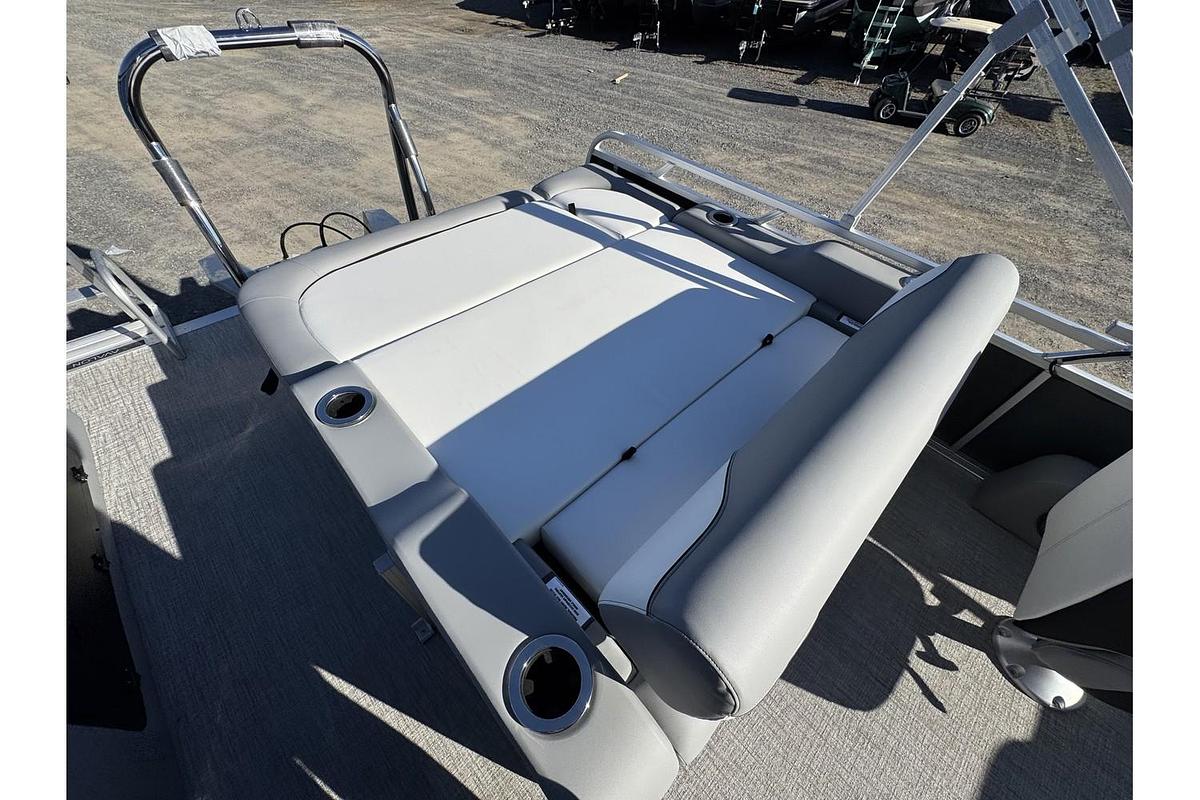 2025 Avalon Venter 85 Versatile Rear Bench