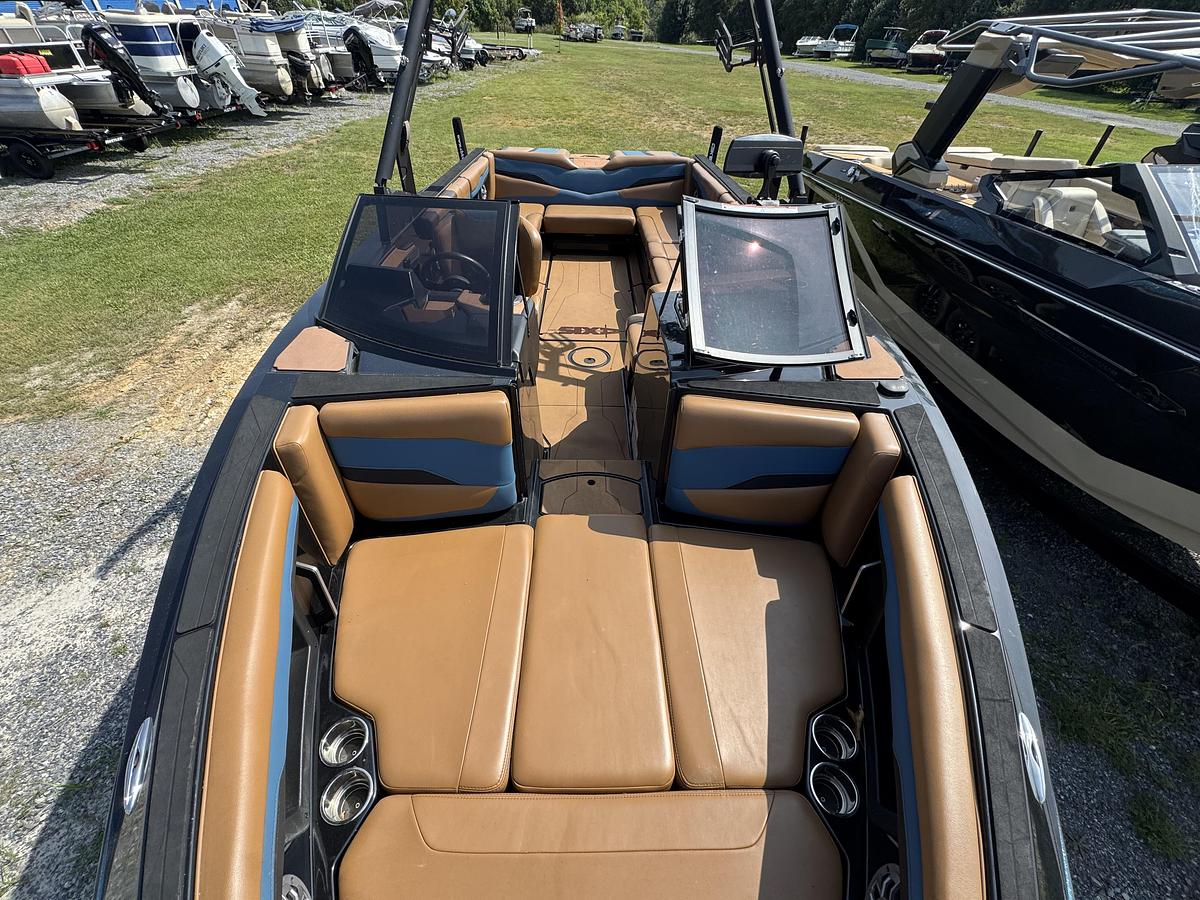 Used 2022 Axis T250