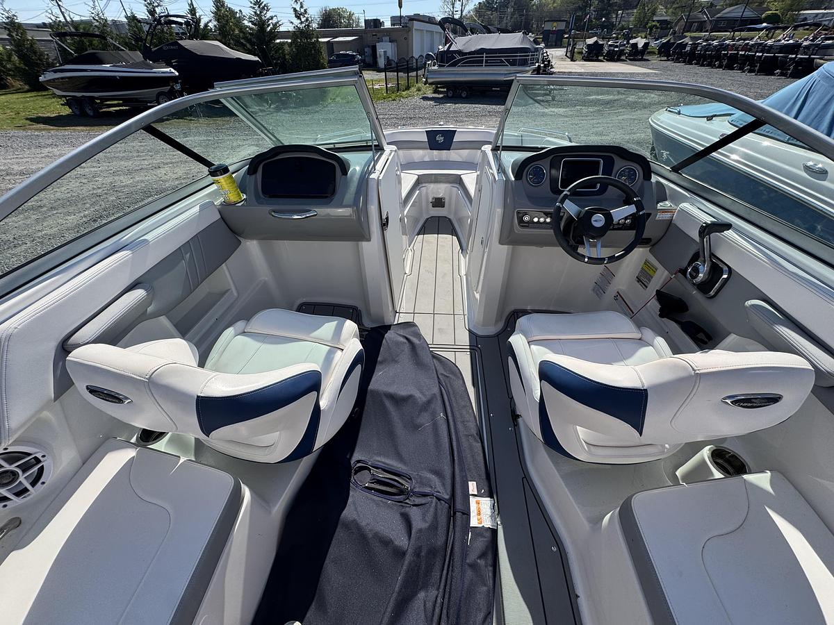 Used 2021 Chaparral 23 Surf