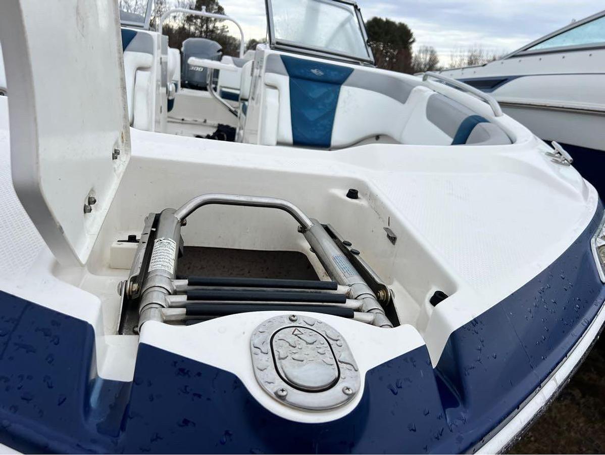 Used 2019 Chaparral 250 SunCoast