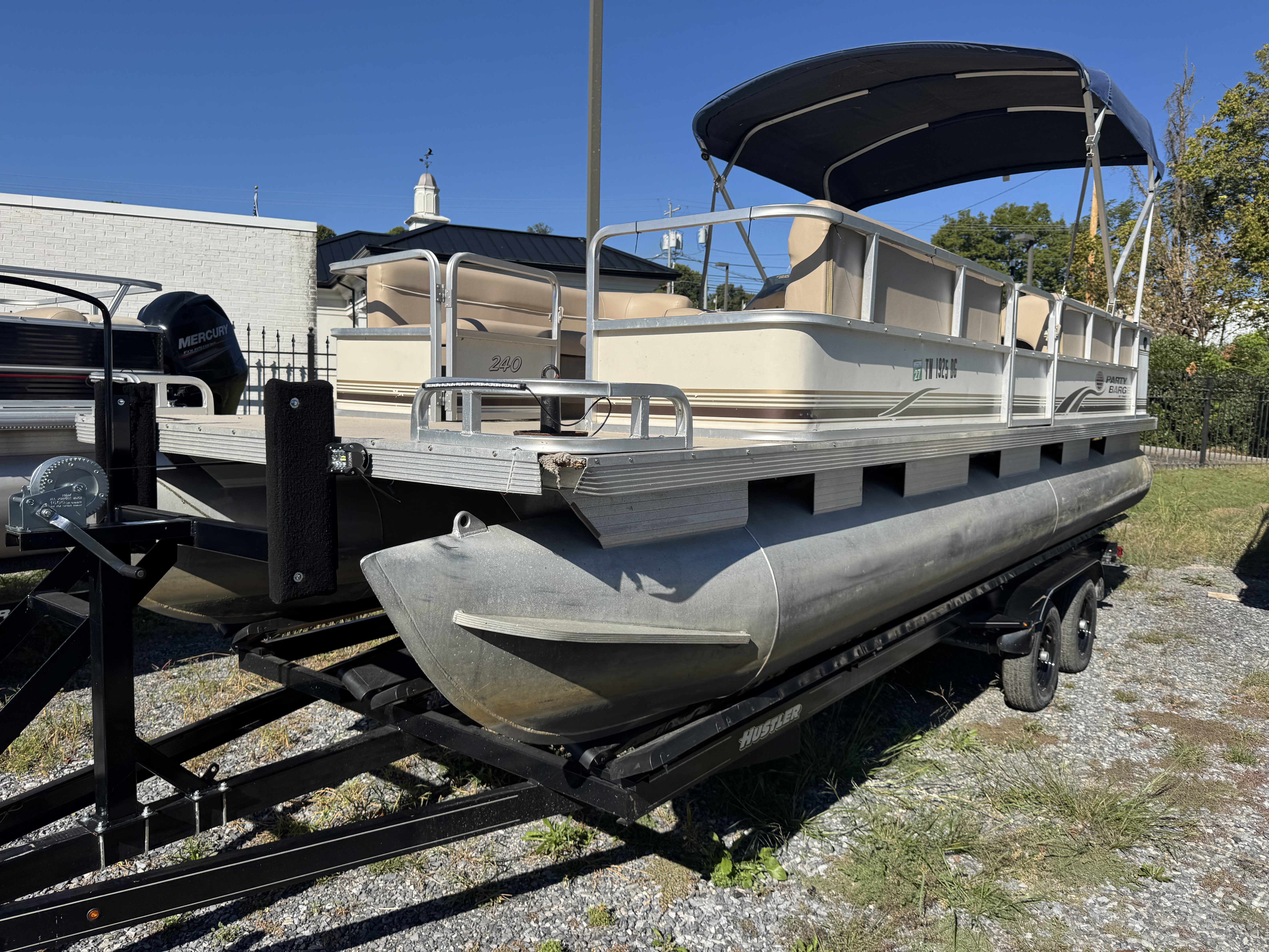 Used 2002 Sun Tracker 240 Party Barge
