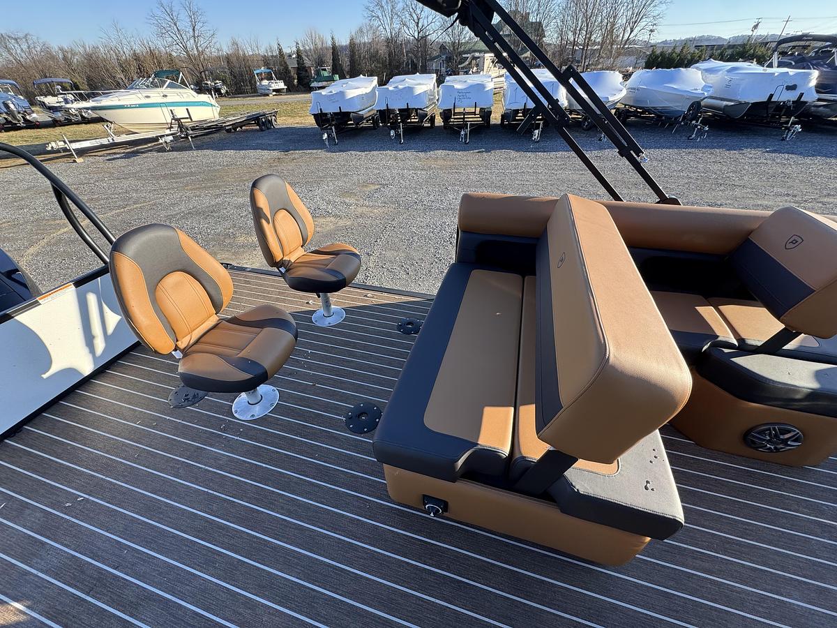 2026 Premier 230 SunSation RS (Rear Social)