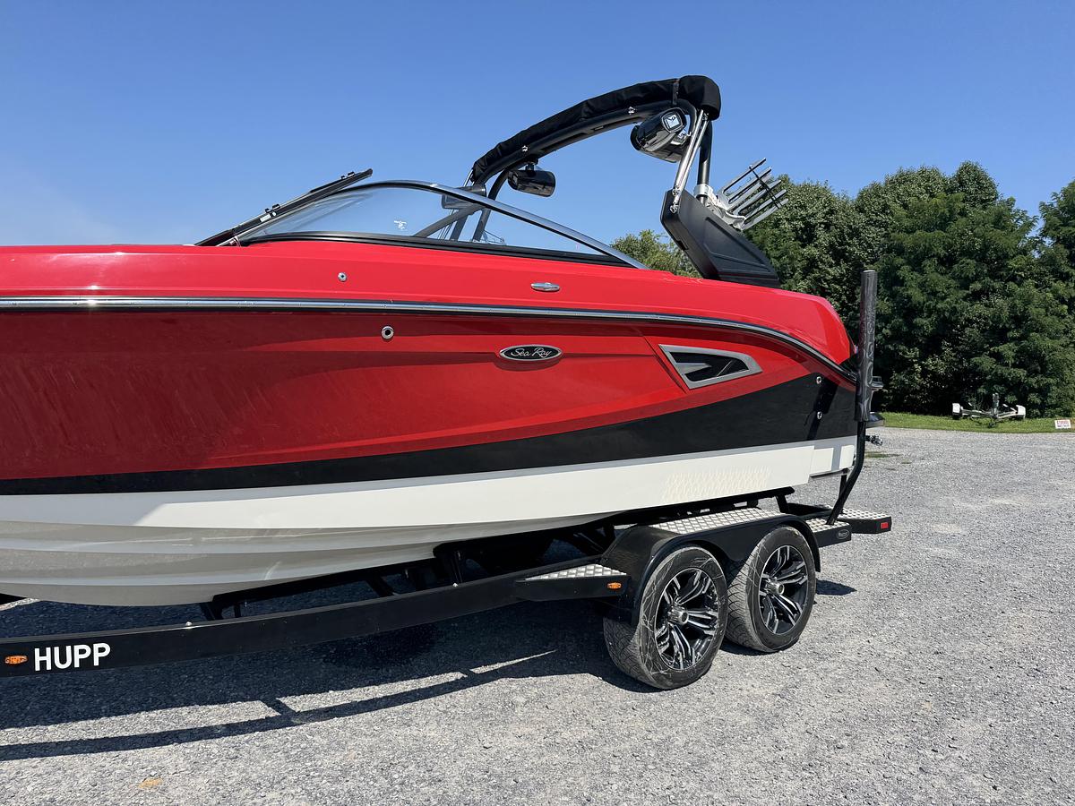 Used 2017 Sea Ray 230 SLX W