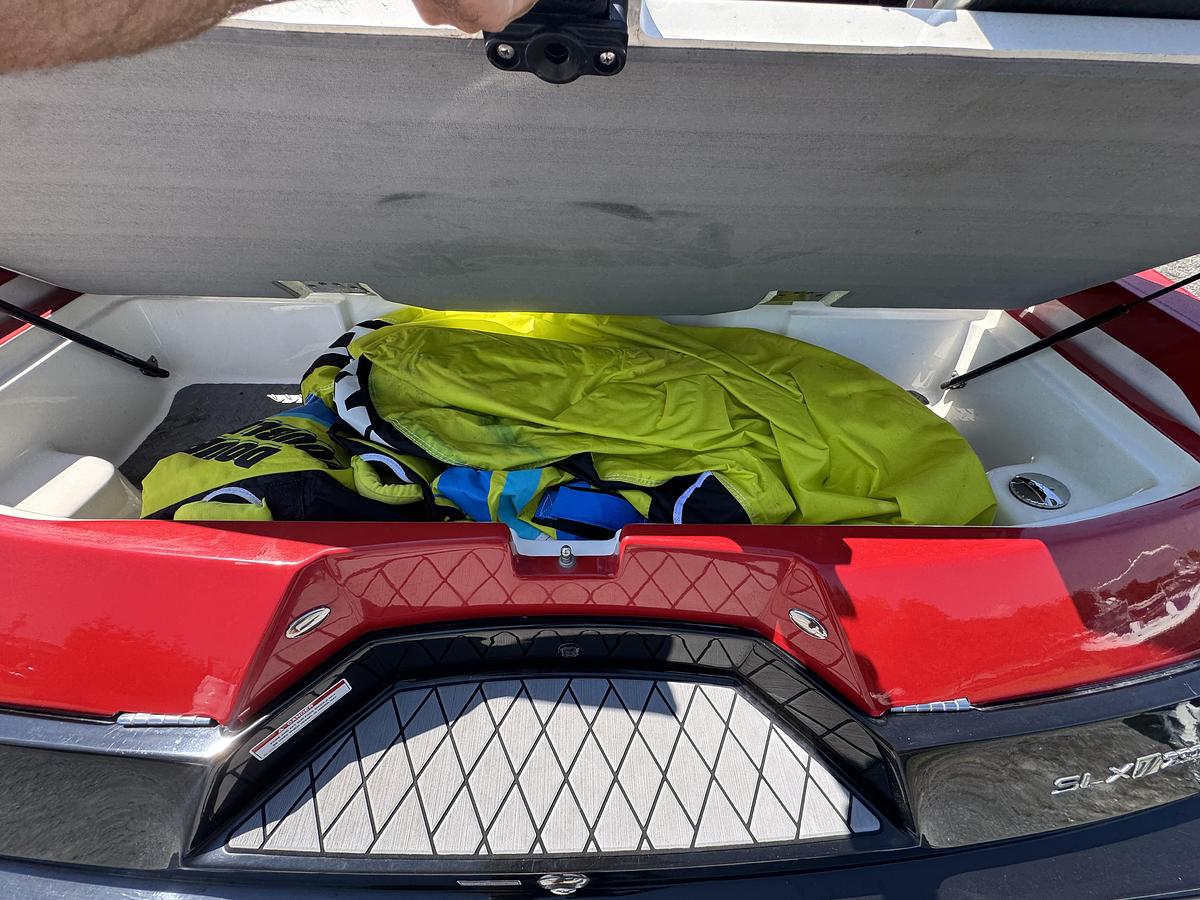 Used 2017 Sea Ray 230 SLX W