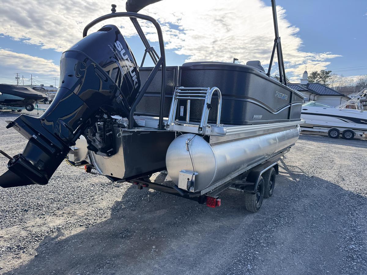 Used 2026 Premier 220 SunScape RF