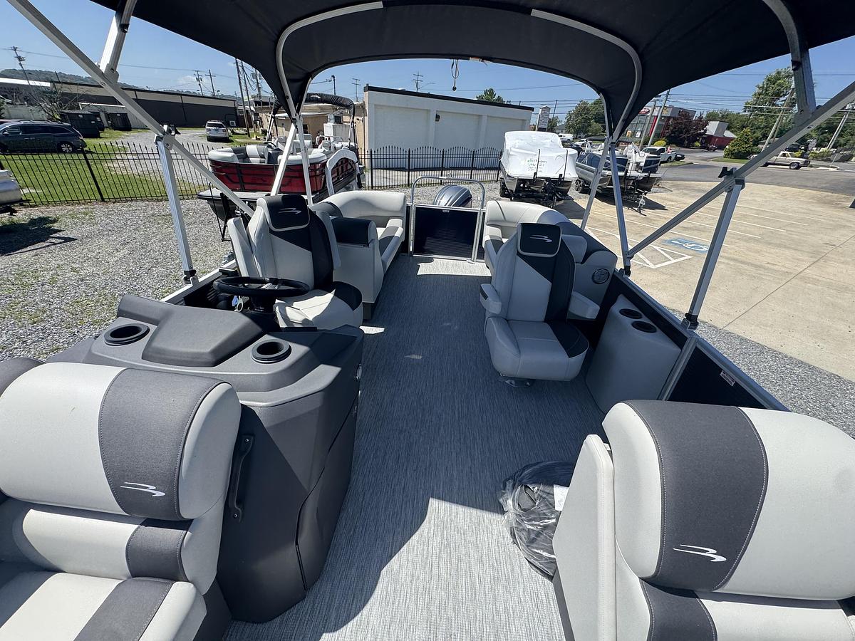 2026 Bennington 22 SSR - Tritoon