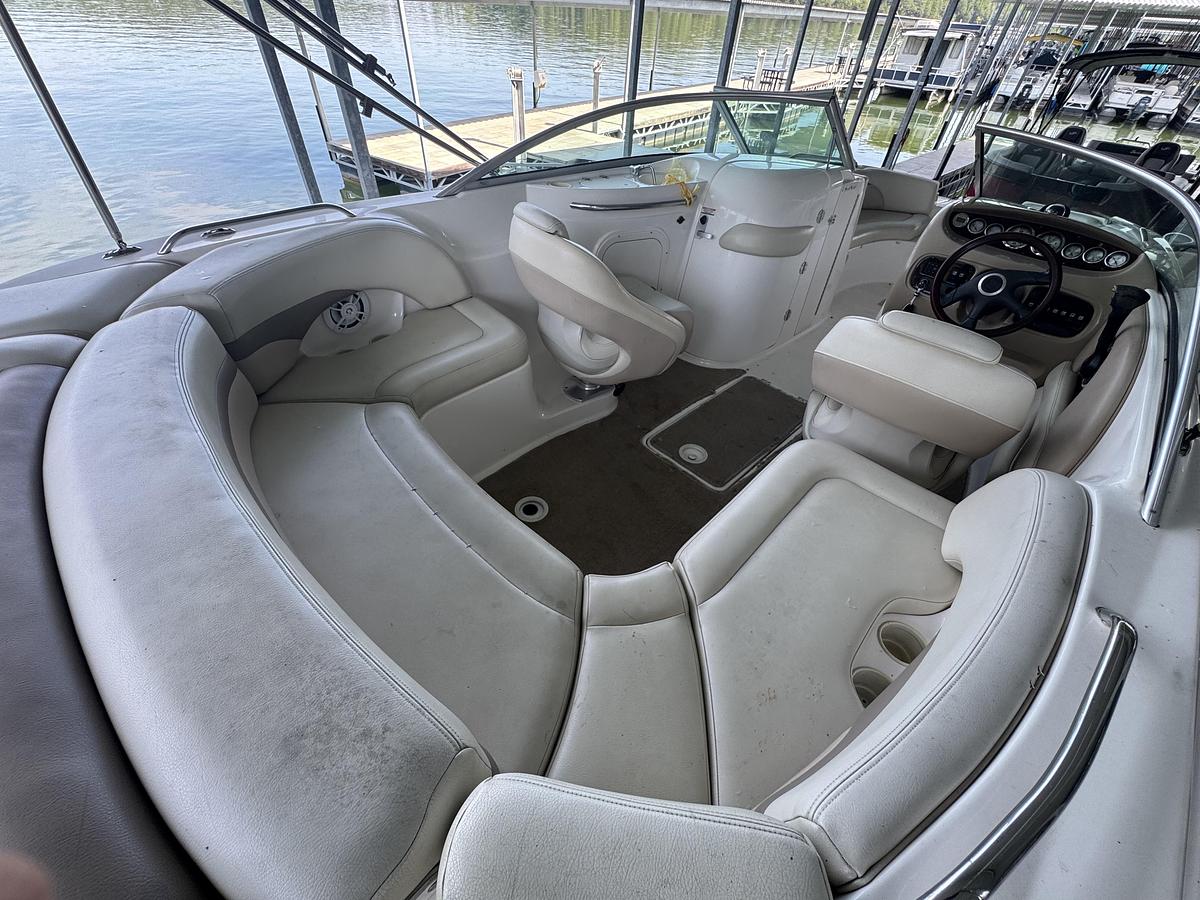 Used 2004 Chaparral 236 Sunesta