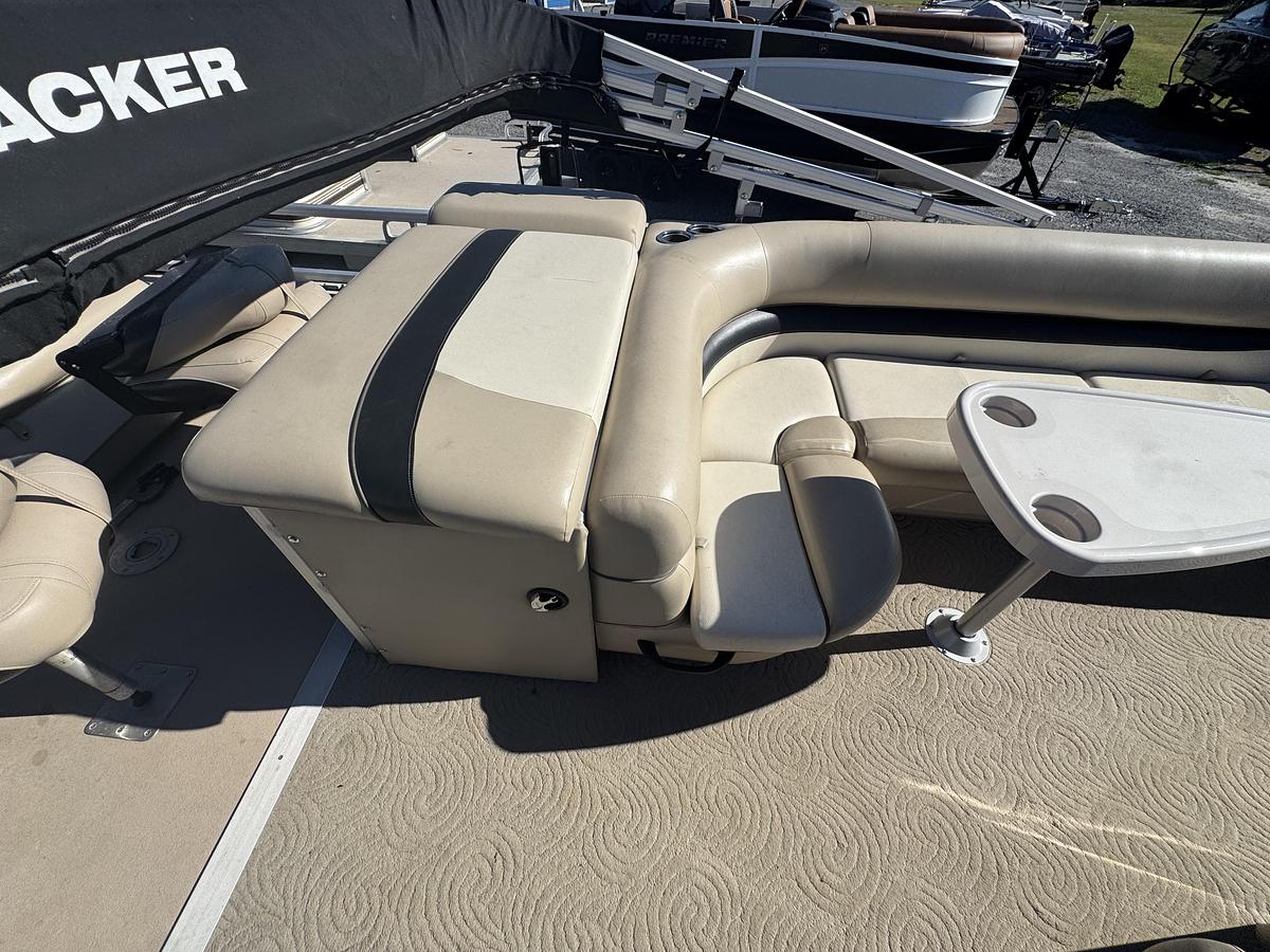 Used 2013 Sun Tracker Fishing Barge 24 DLX
