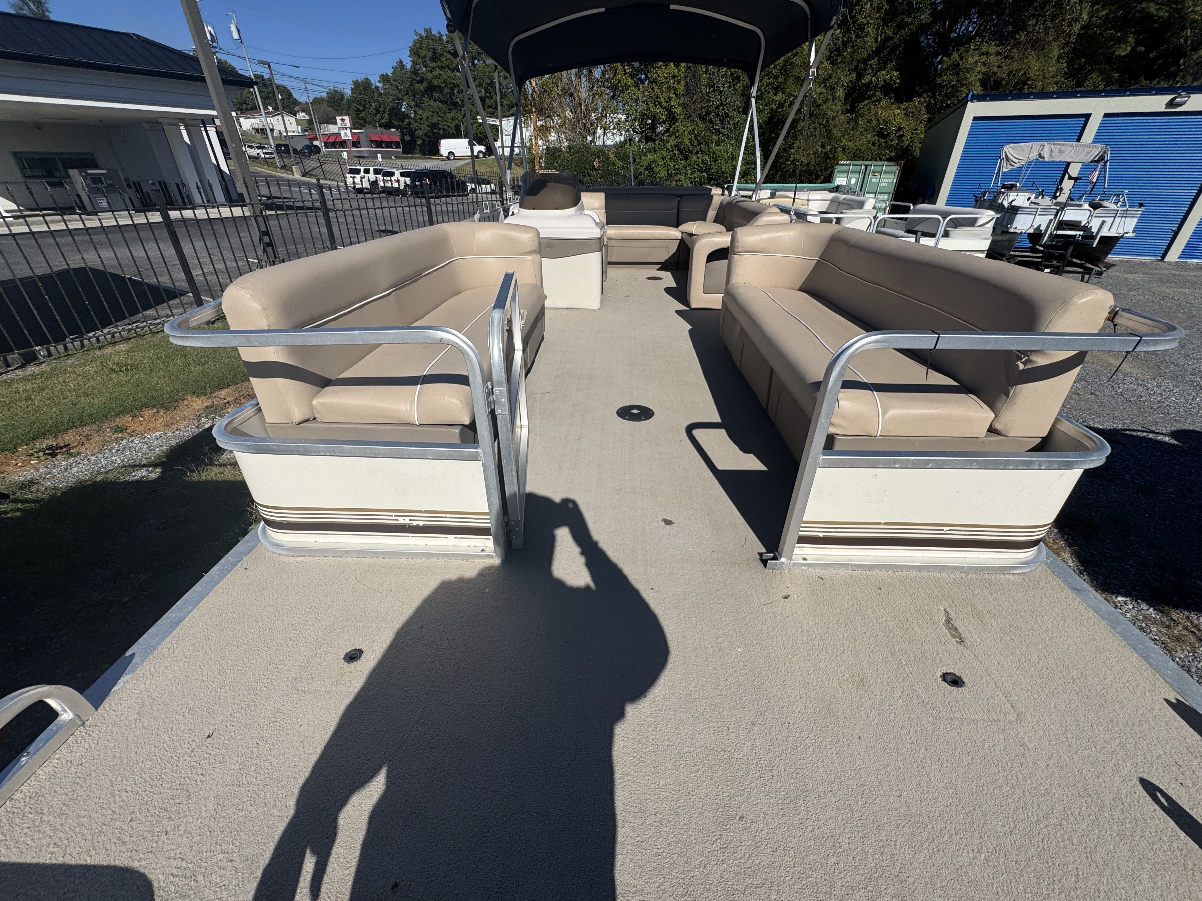 Used 2002 Sun Tracker 240 Party Barge