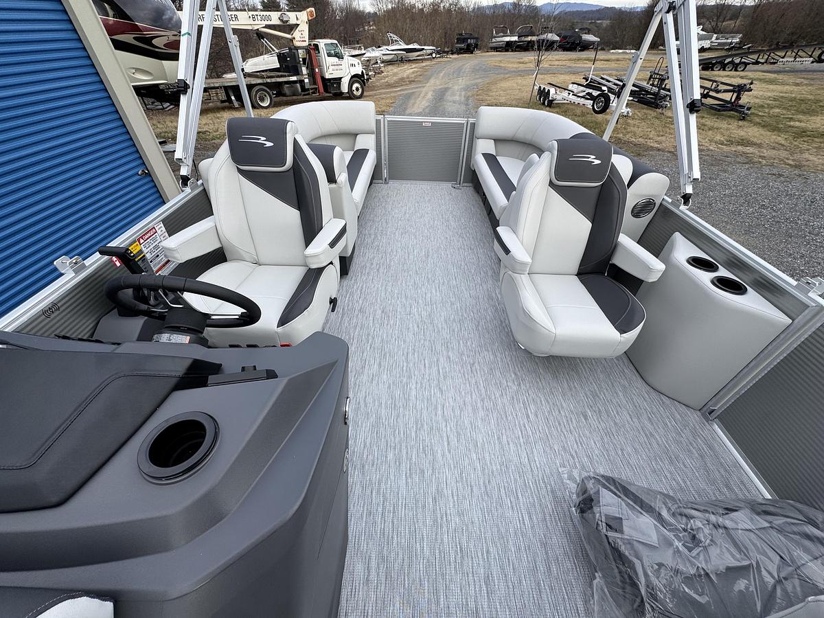 2026 Bennington 22 SSR