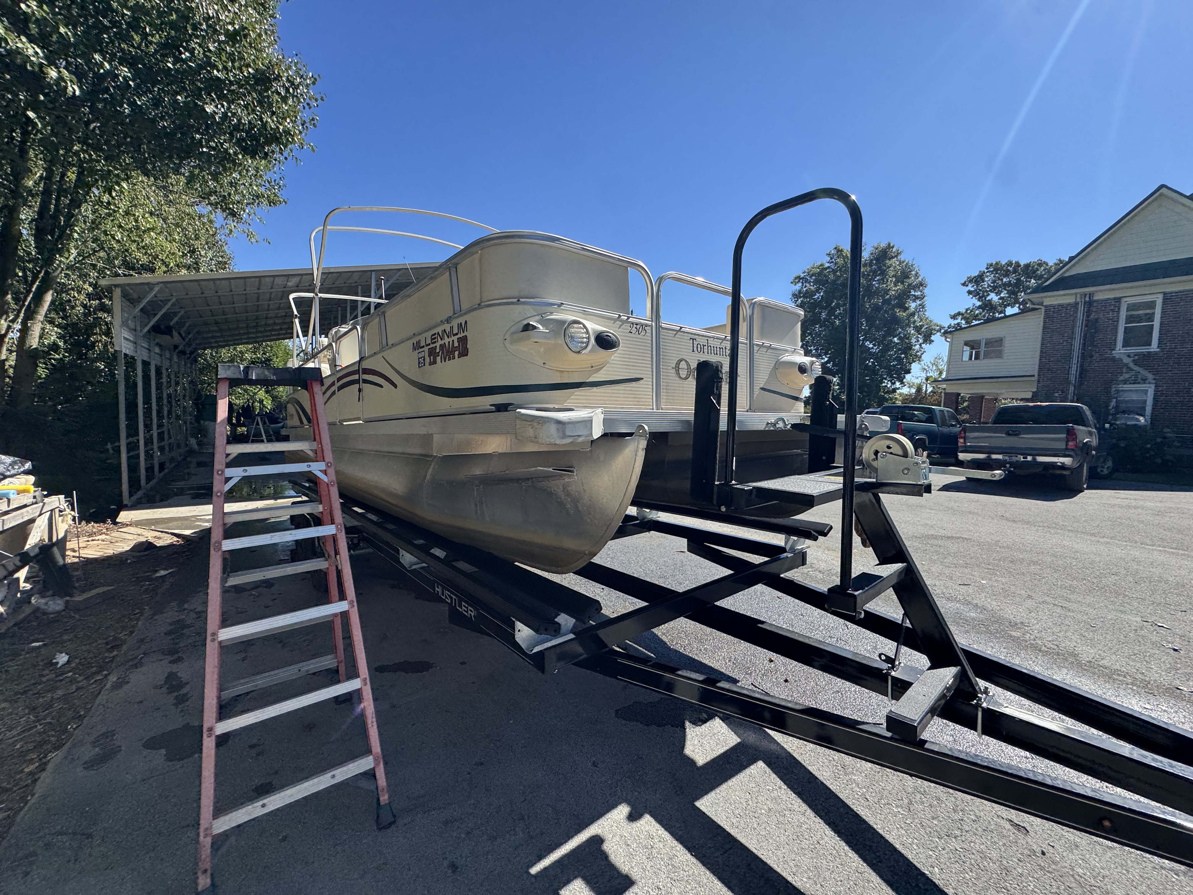 Used 2004 Odyssey 2305 MILLENNIUM