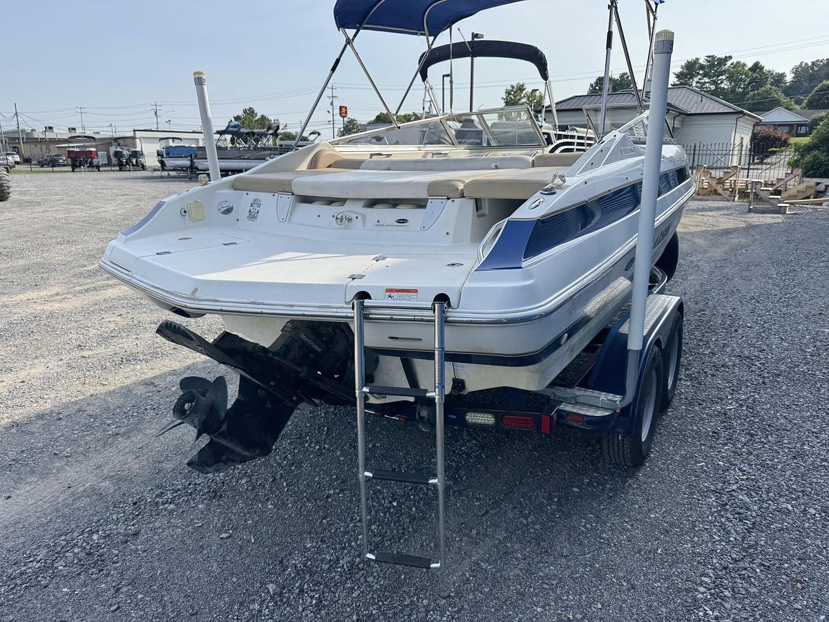 Used 2005 Larson LXI 208