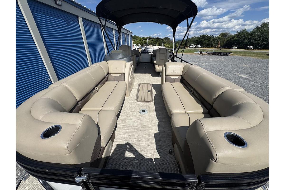 Used 2020 Regency 230 DL3