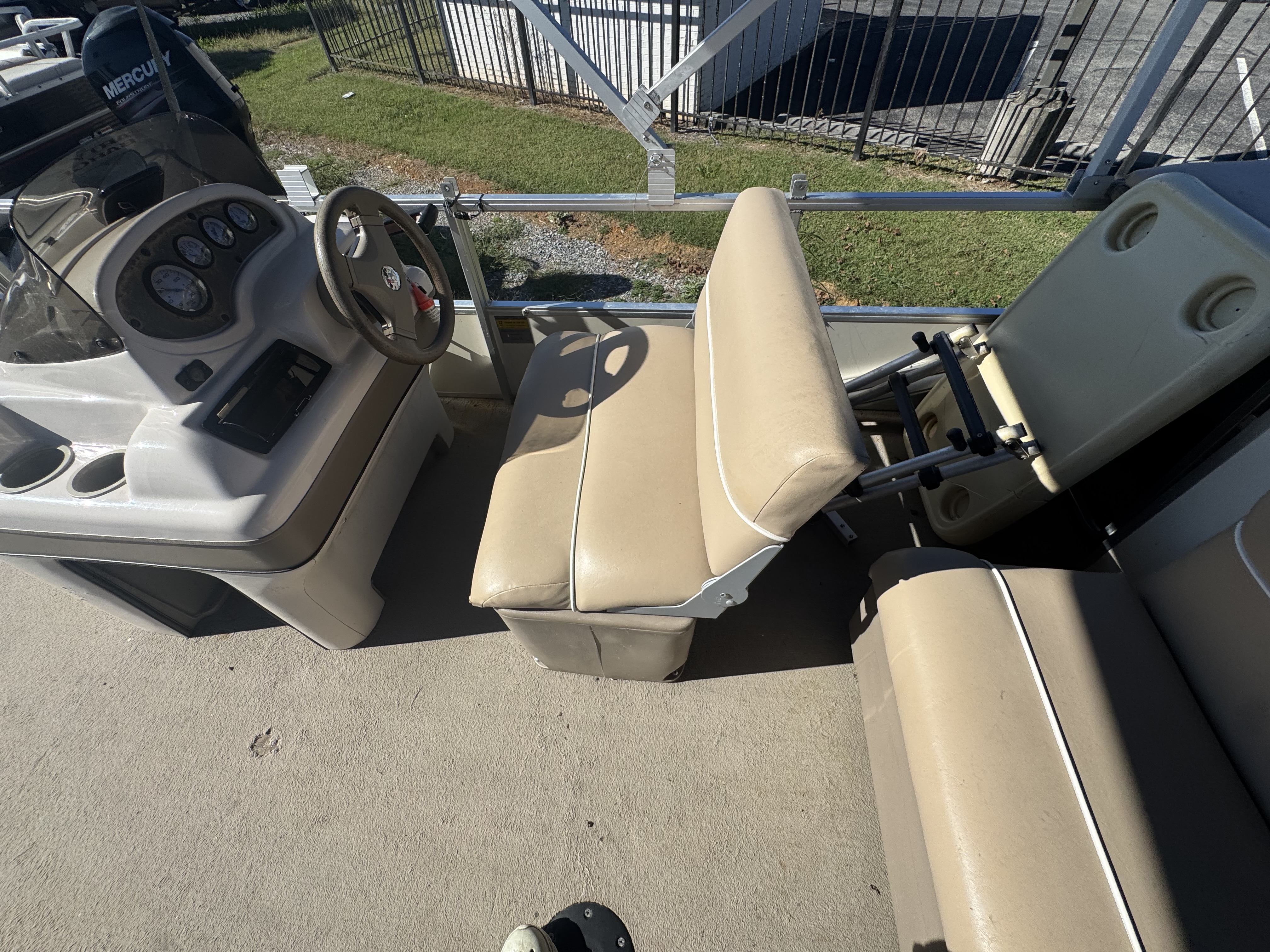 Used 2002 Sun Tracker 240 Party Barge