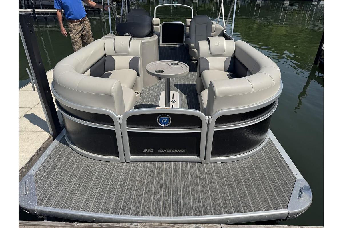 Used 2022 Premier Sunspree RF 230 CL