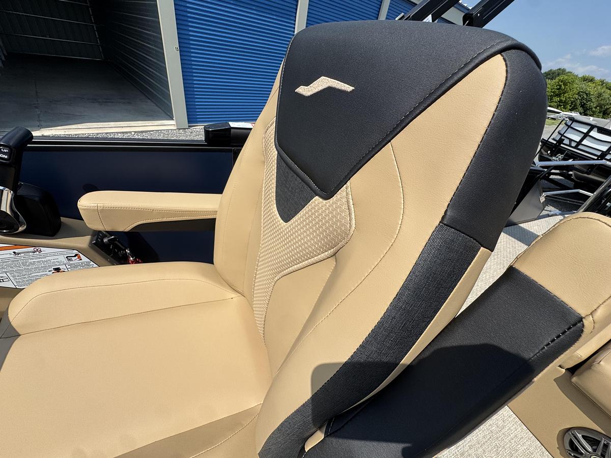 2027 Evotti 523CS 25.5 ft.