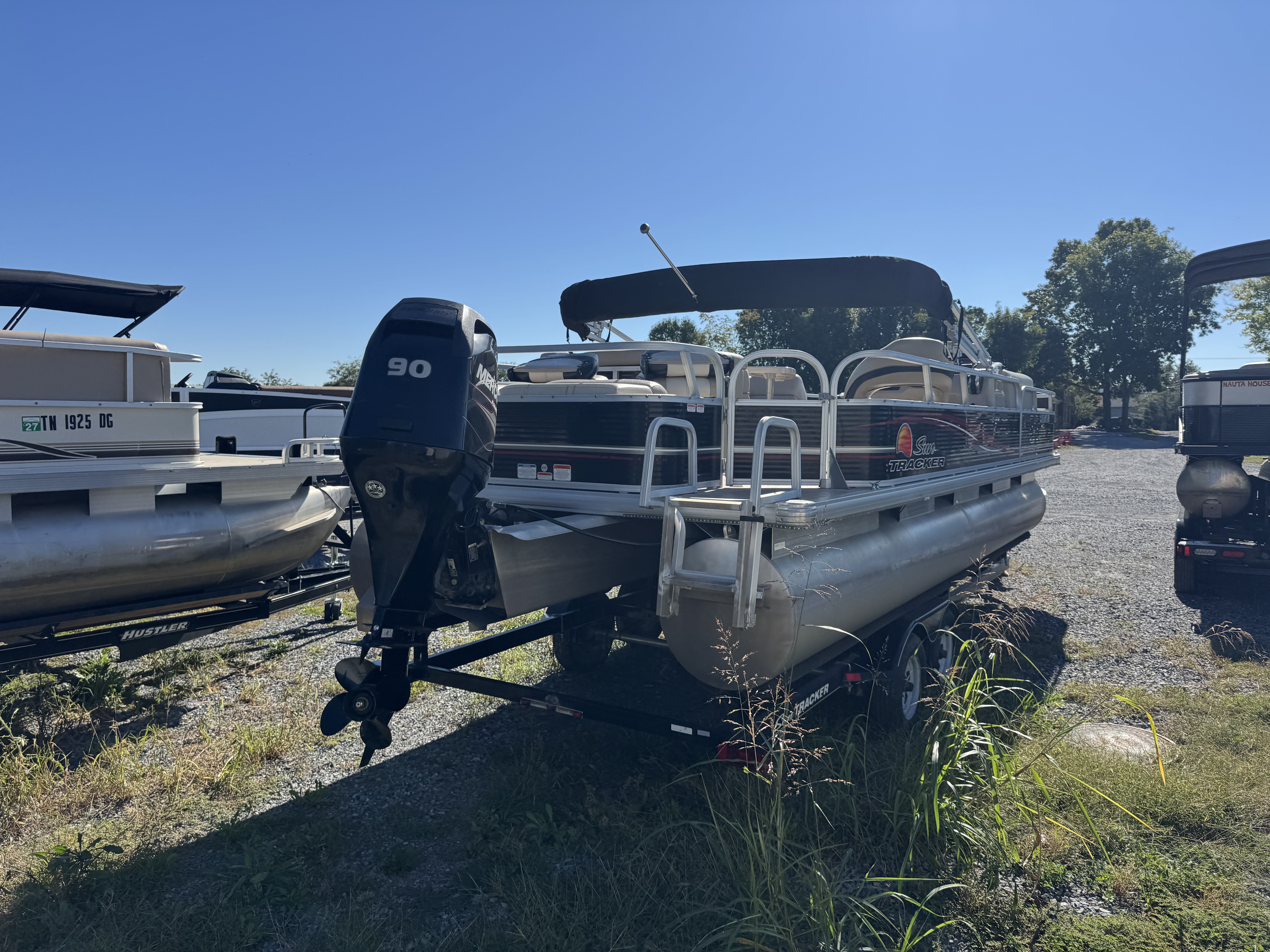 Used 2013 Sun Tracker Fishing Barge 24 DLX