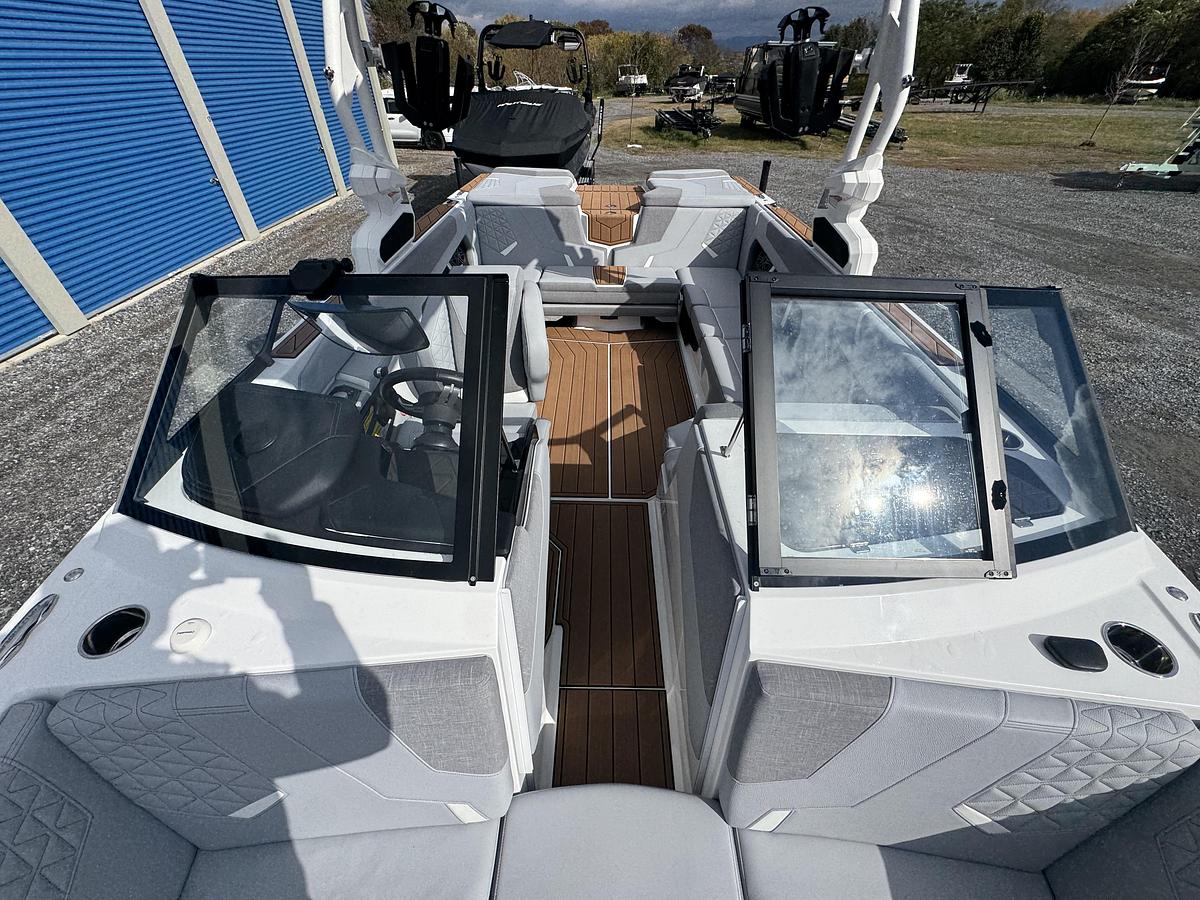 Used 2025 Nautique Super Air GS22