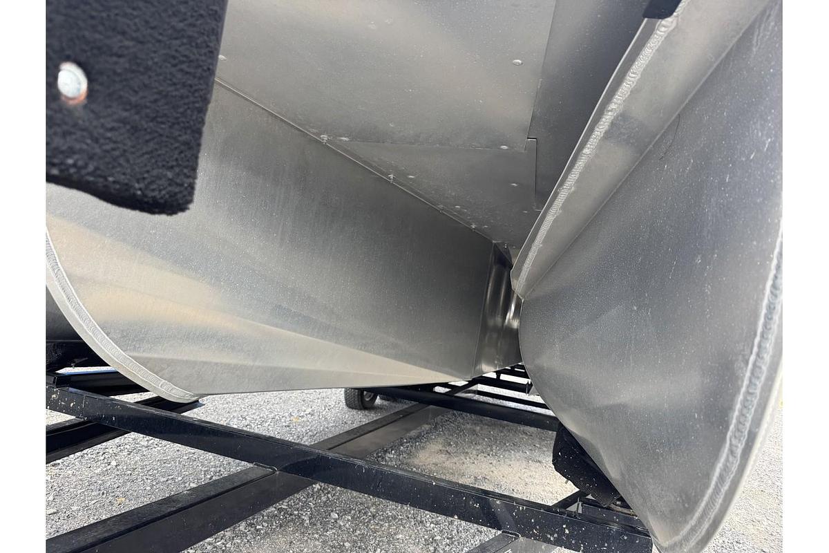 2025 Premier Solaris REV 250