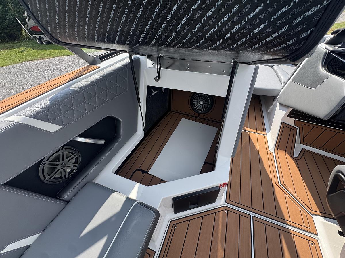2027 Nautique Super Air GS22