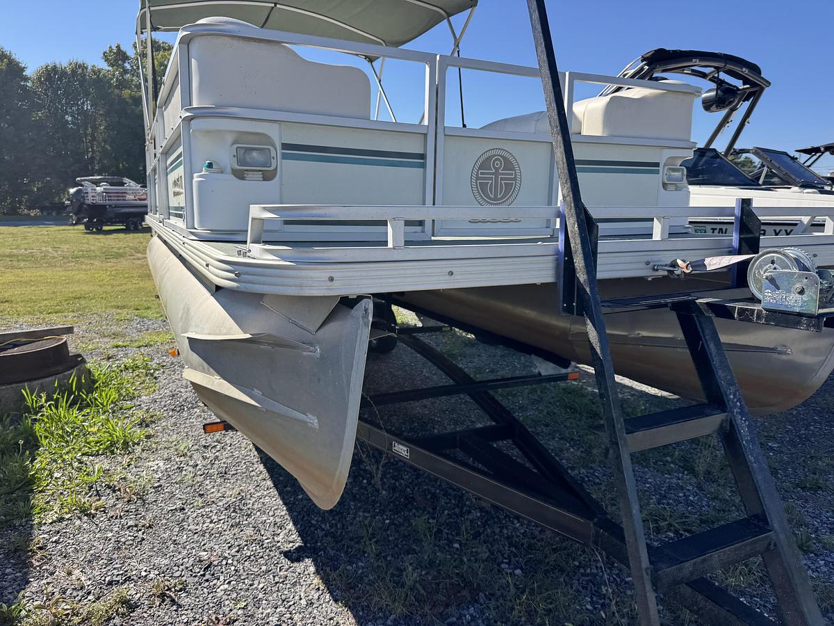 Used 2000 Crest Crest II DL