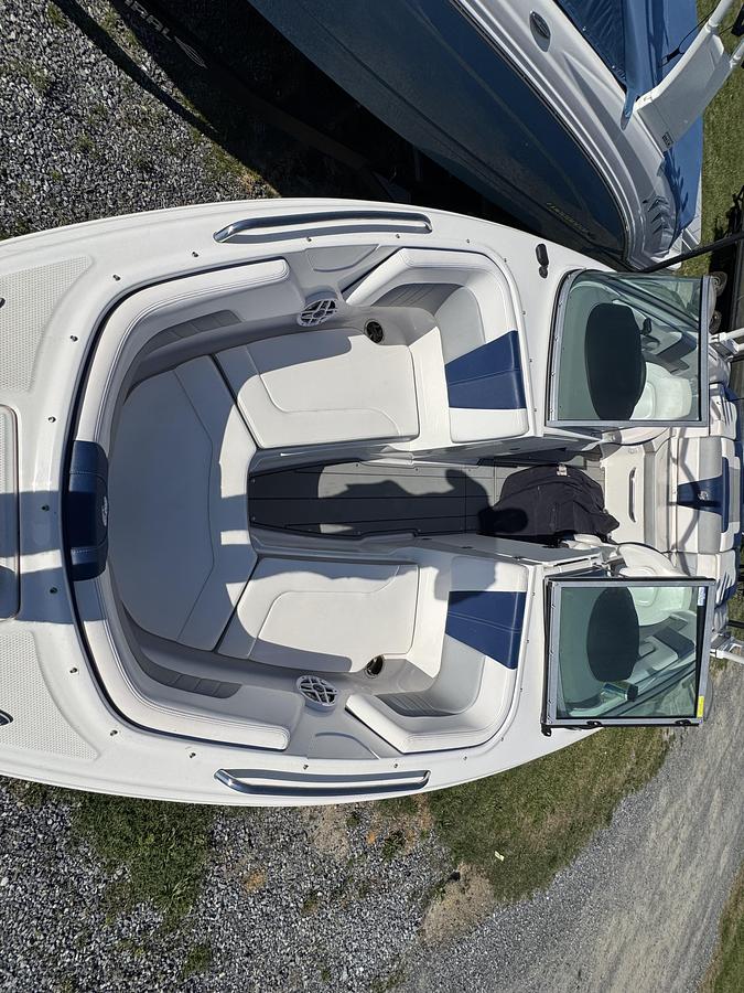 Used 2021 Chaparral 23 Surf