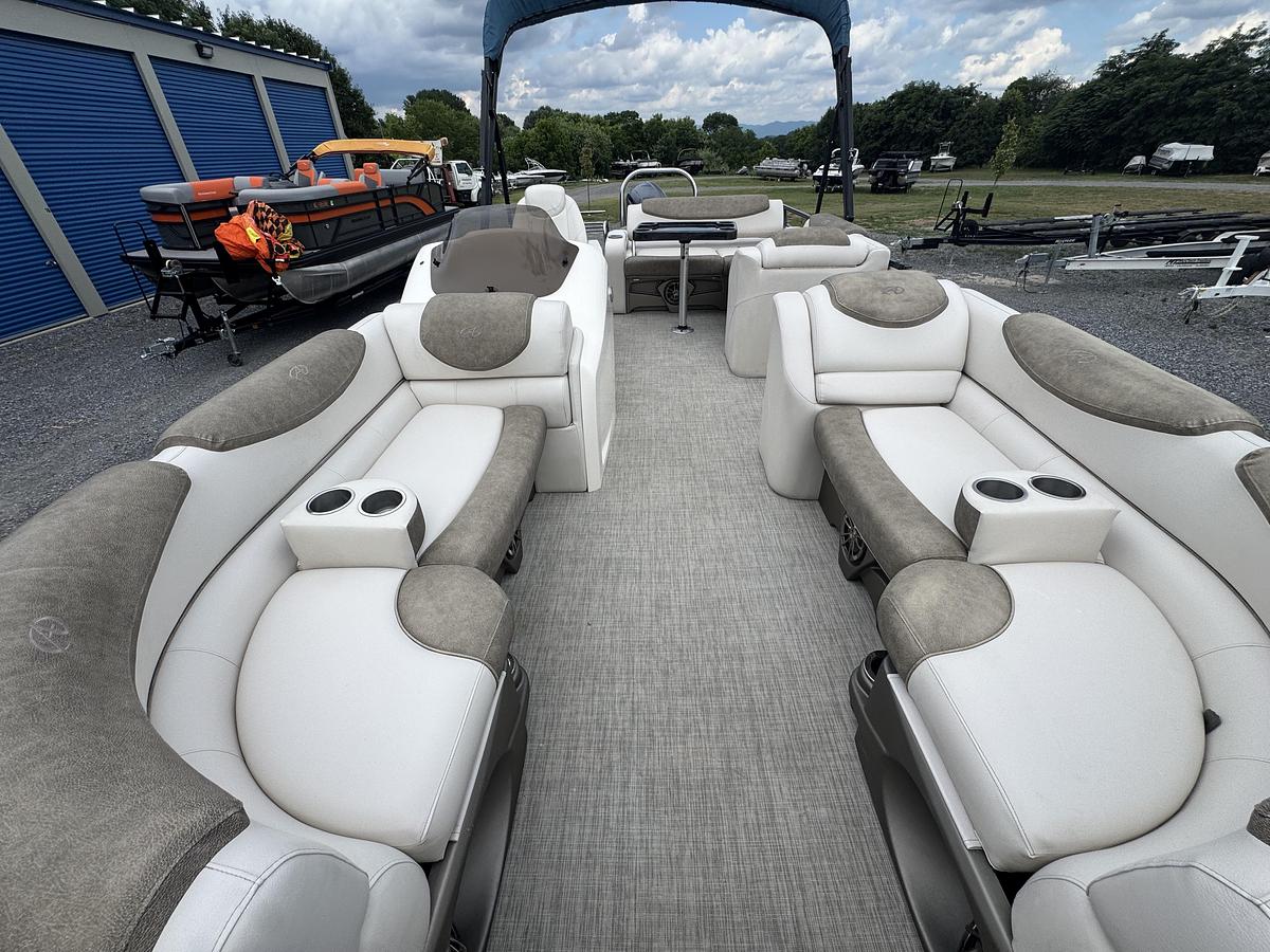 2019 Avalon Catalina 2385 VRB Avalon Catalina 2385 VRB