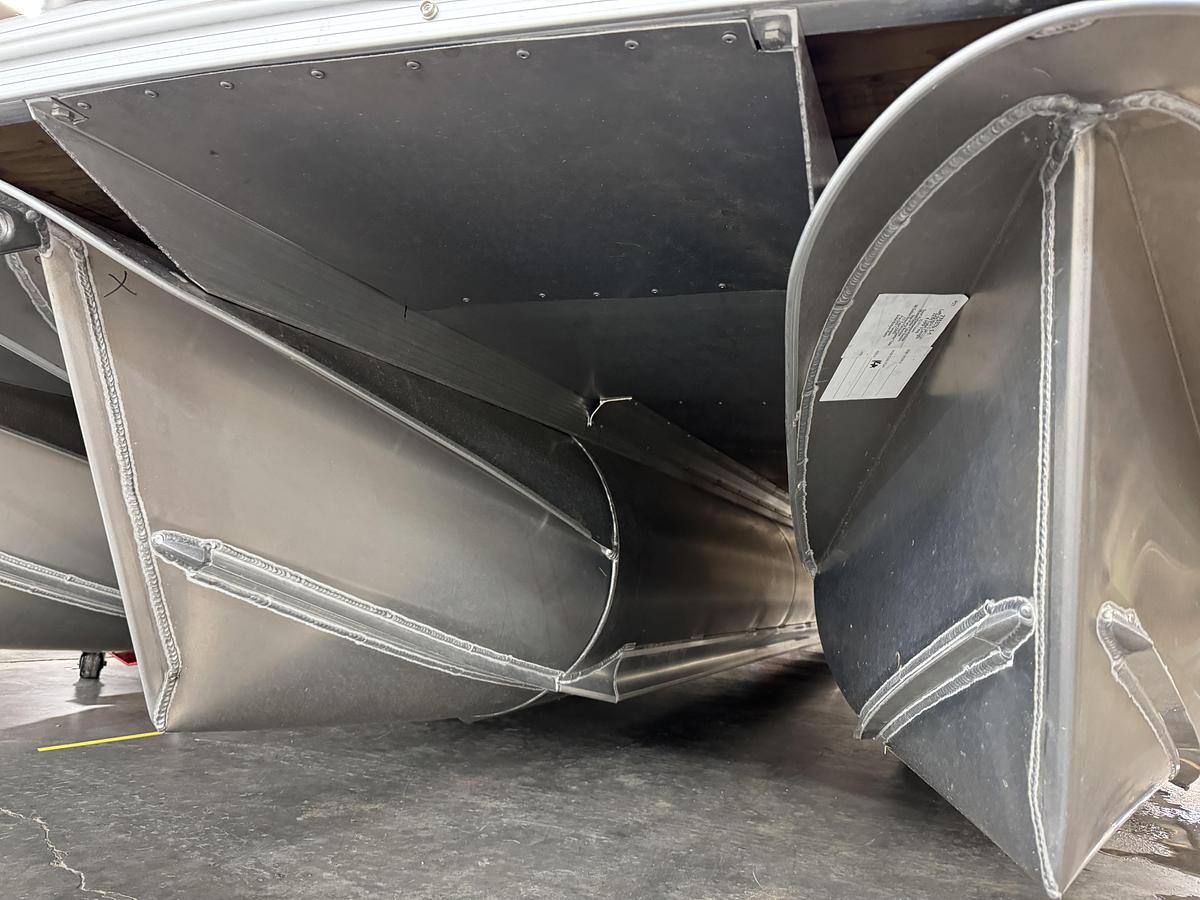 2026 Avalon 23 LSZ QLS