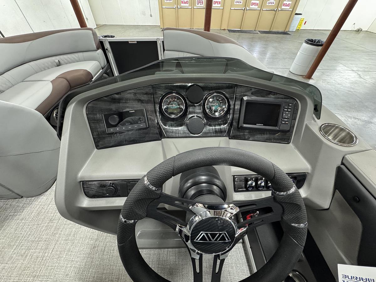 2026 Avalon 23 LSZ QLS