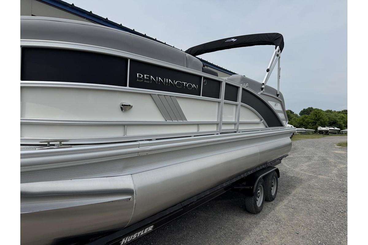 2025 Bennington M Series 22 ML