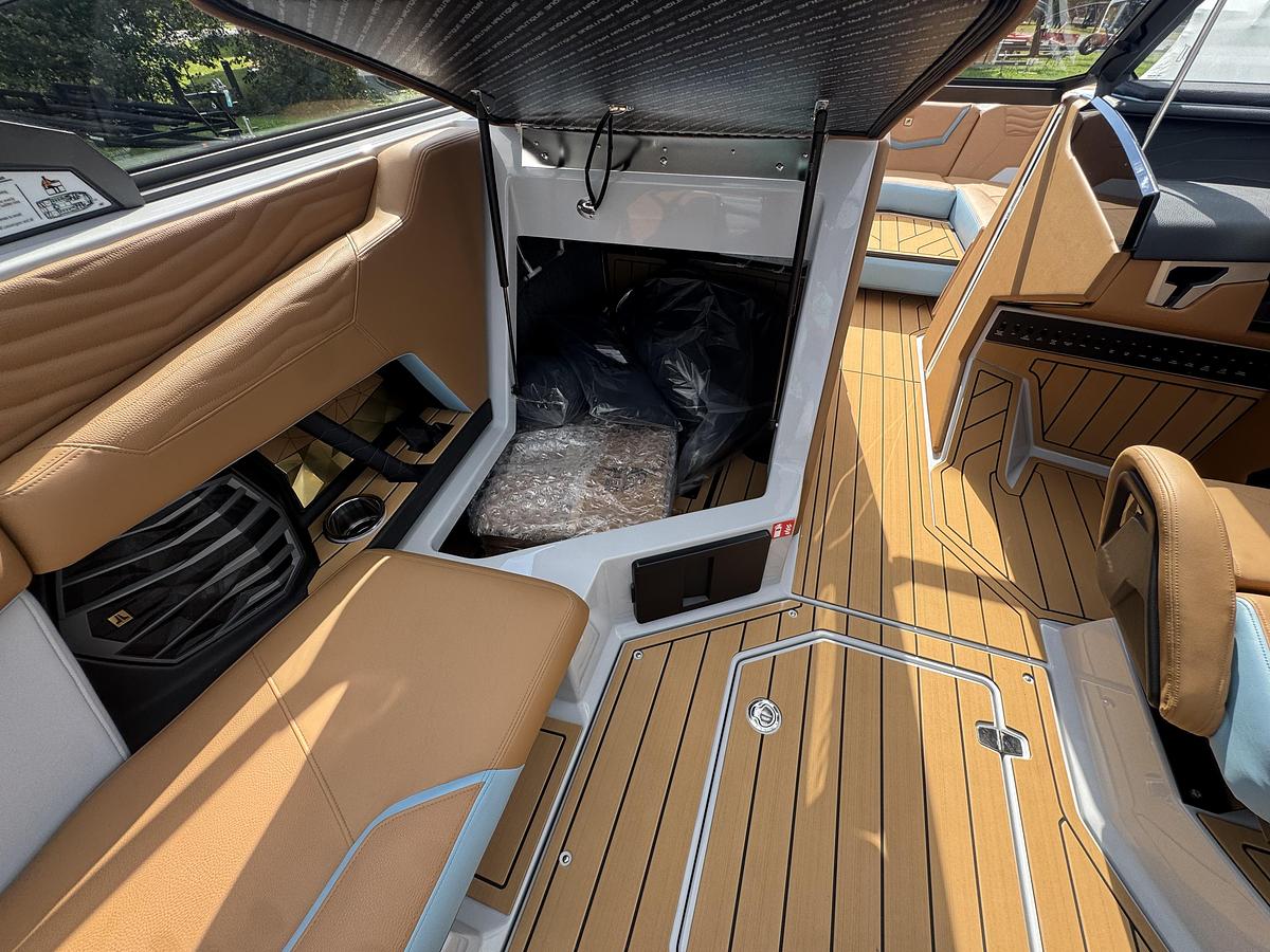 2027 Nautique Super Air Nautique G23
