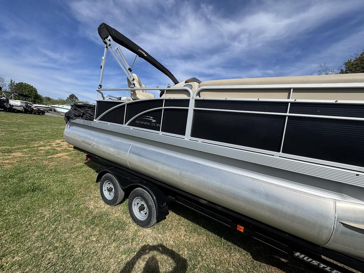 Used 2008 Bennington 22 SL