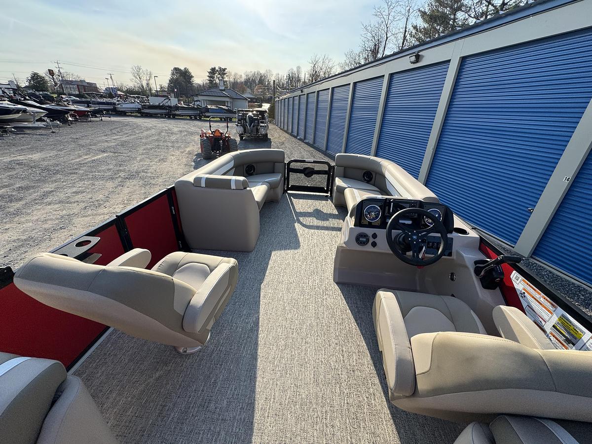 2026 Premier 220 SunScape RF