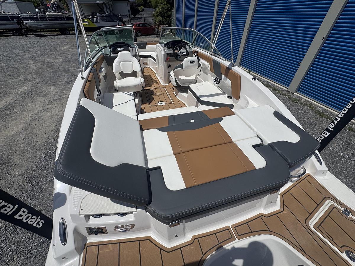 Used 2023 Chaparral 23 SSI Outboard
