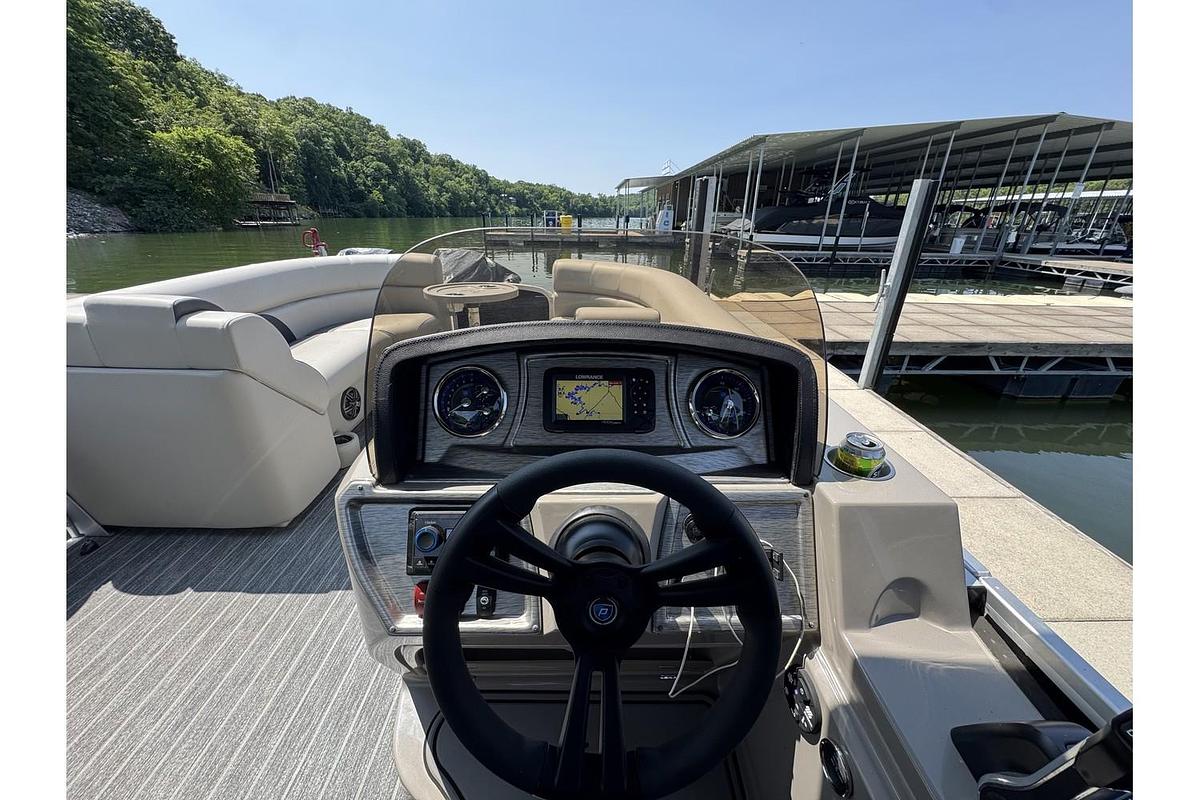 Used 2022 Premier Sunspree RF 230 CL