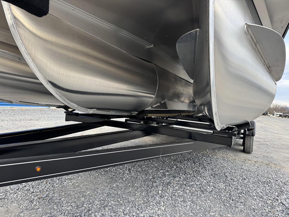 2026 Bennington 22 SSR-Tritoon