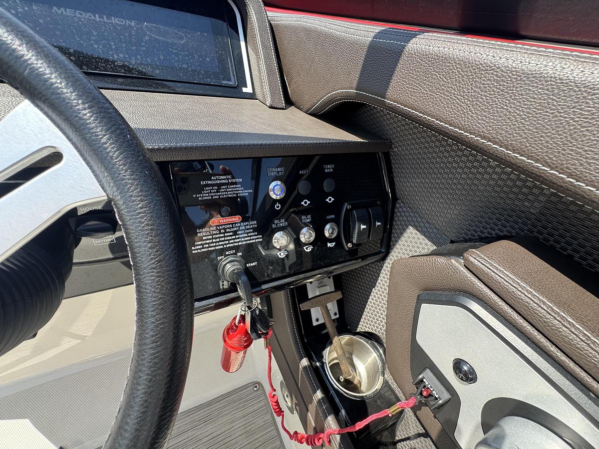 Used 2017 Sea Ray 230 SLX W