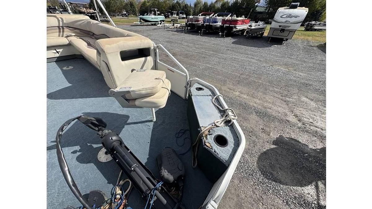 Used 2004 Fisher Freedom 200 Freedom