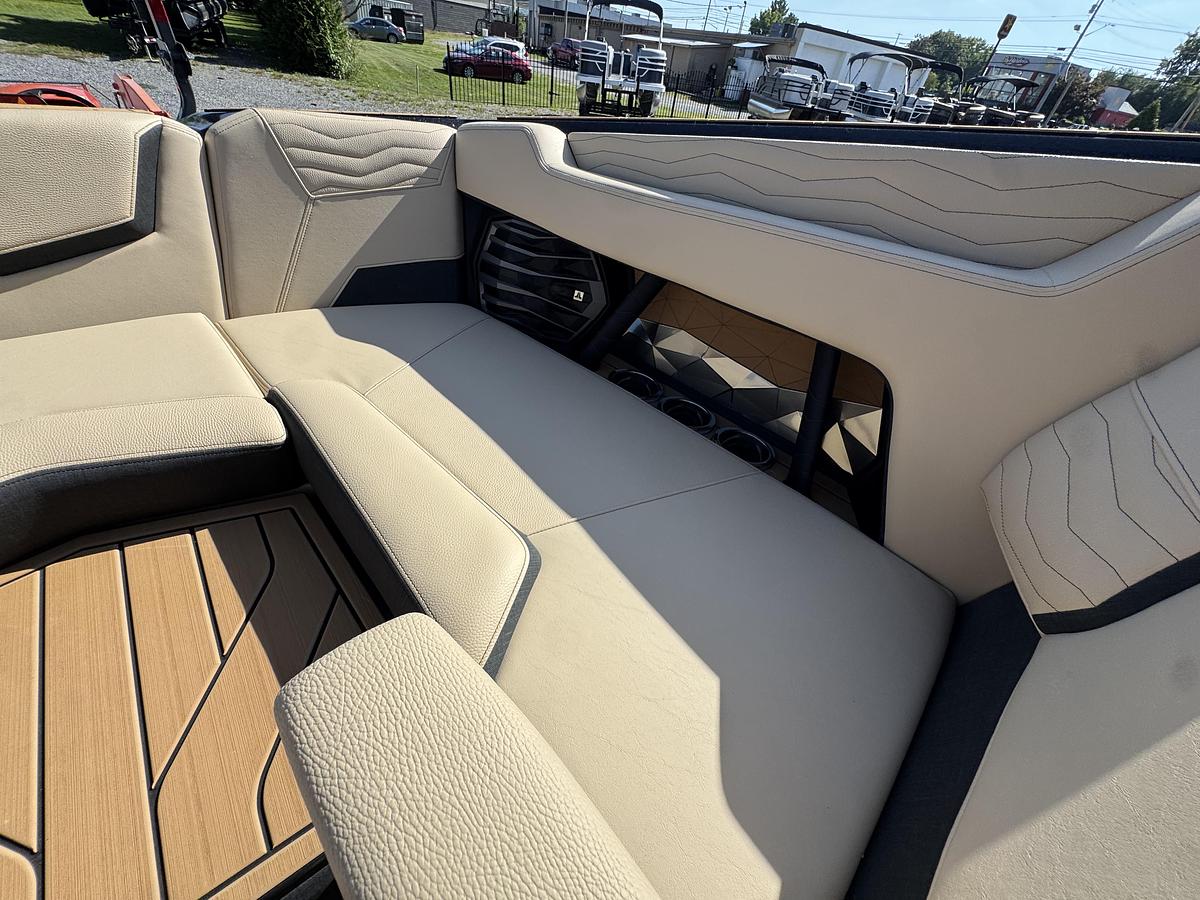 2026 Nautique Super Air Nautique G23