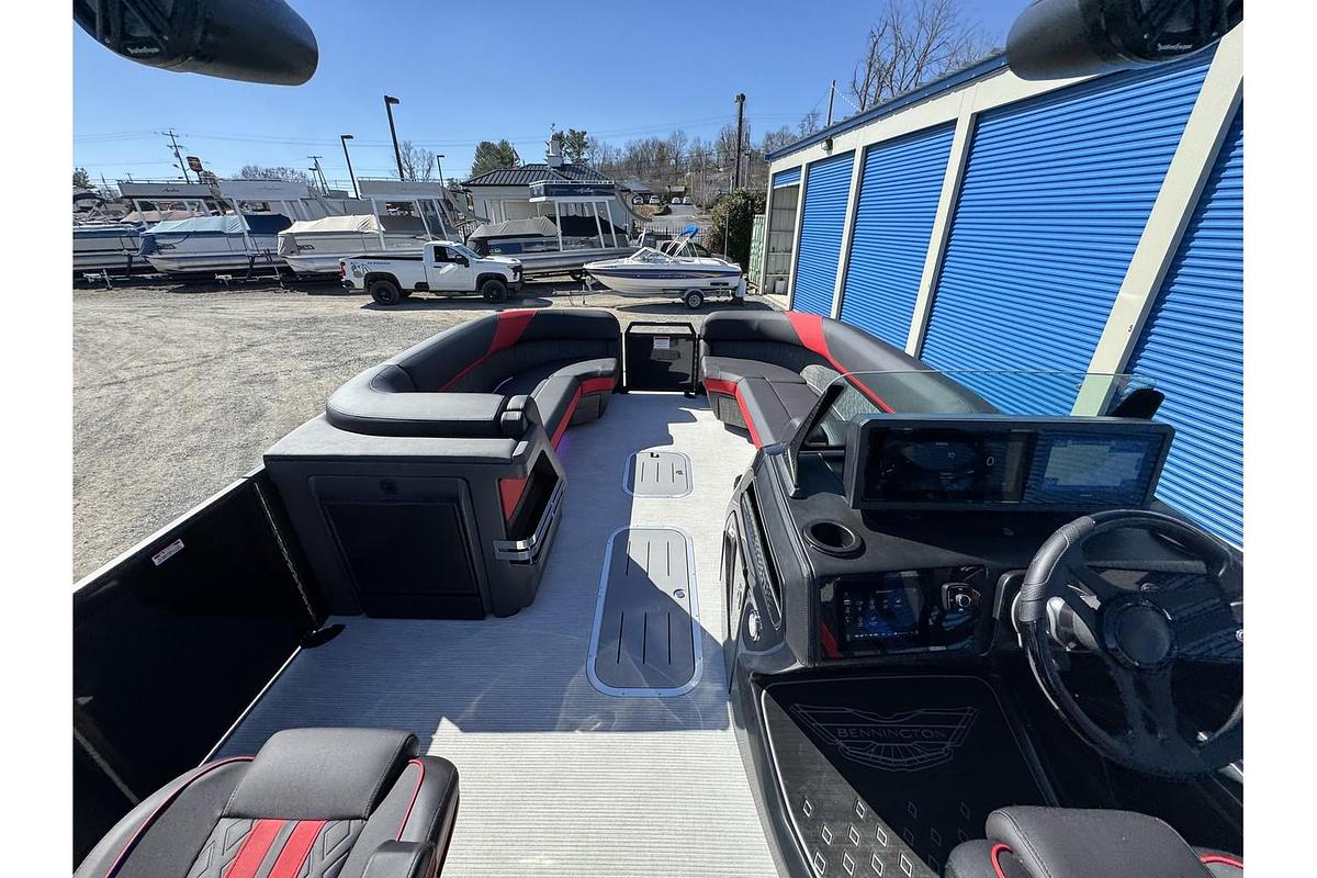 2025 Bennington 24 MFB